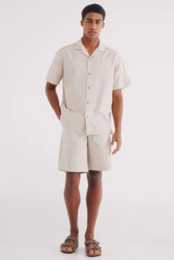 Camisa leve de manga curta em jacquard