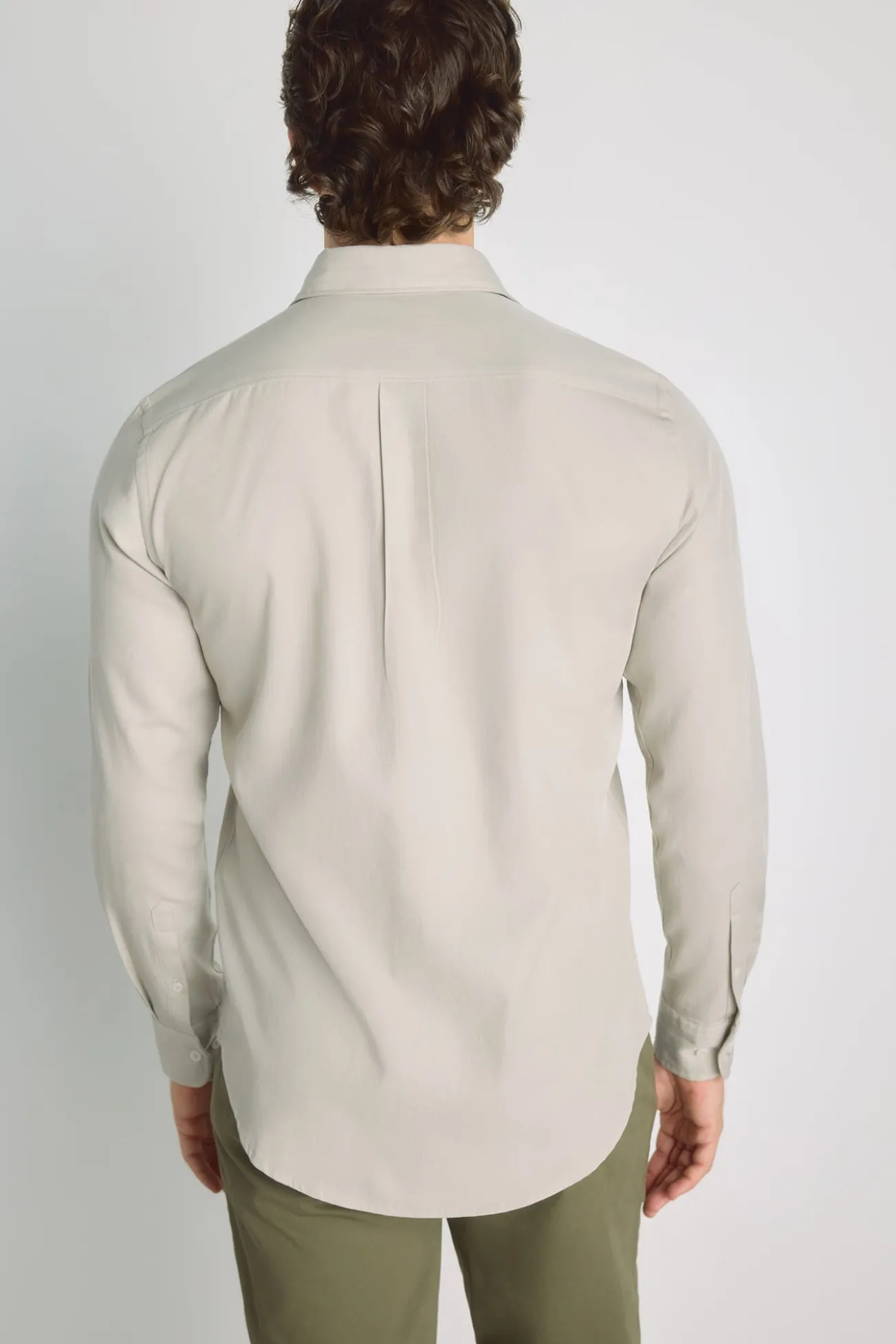 Camisa lisa de manga comprida
