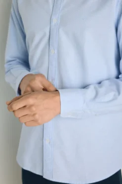 Camisa lisa de manga comprida
