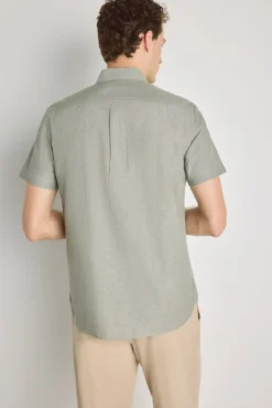 Camisa lisa de manga curta