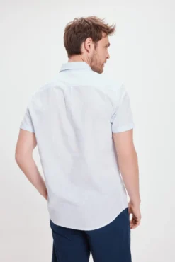 Camisa lisa Slub com bolsos