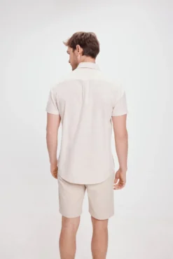 Camisa lisa Slub com bolsos