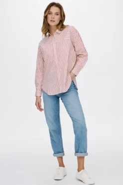 Camisa manga manga comprida com tachas