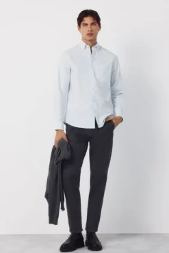 Camisa oxford listrada com vela