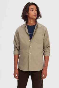 Camisa oxford Regular Fit com bolso, 100% algodão