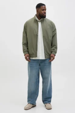 Camisa PLUS com ajuste relaxado