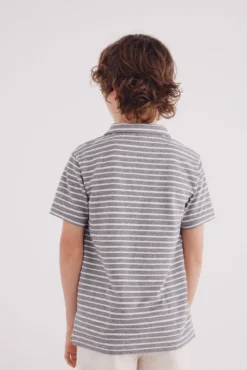 Camisa polo riscas para meninos