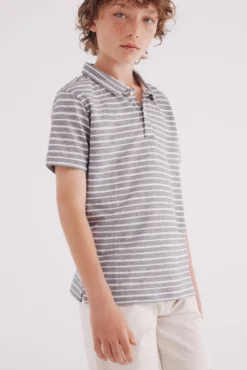 Camisa polo riscas para meninos