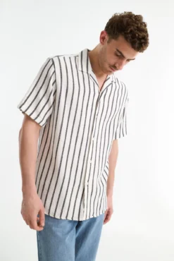 Camisa resort manga curta