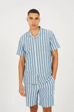 Camisa riscas com manga curta