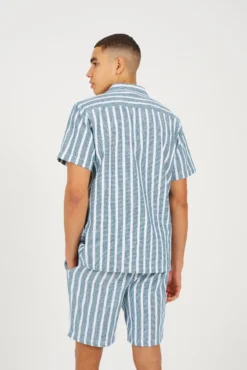 Camisa riscas com manga curta