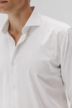 Camisa social de popelina elástica