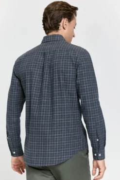 Camisa xadrez com caimento relaxado
