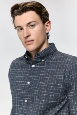 Camisa xadrez com caimento relaxado
