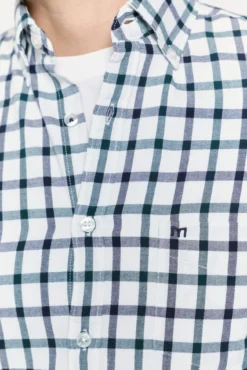 Camisa xadrez com caimento relaxado
