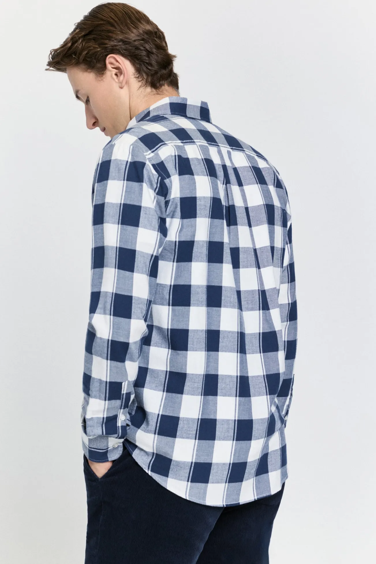 Camisa xadrez com caimento relaxado
