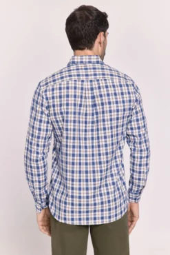 Camisa xadrez com caimento relaxado