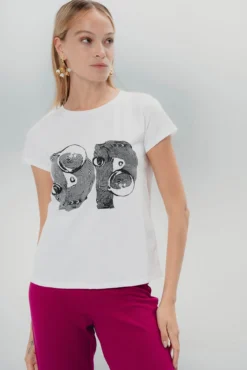 Camiseta Branca Vibrante