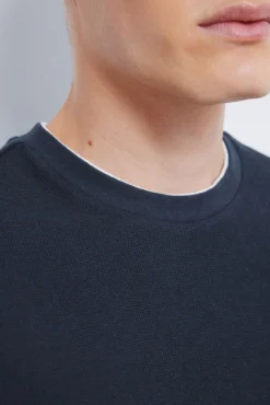 Camiseta com tecido dupla waffle