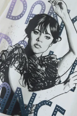 Camiseta da menina da quarta-feira
