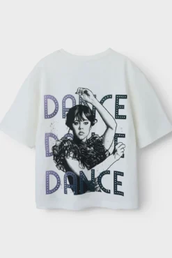 Camiseta da menina da quarta-feira