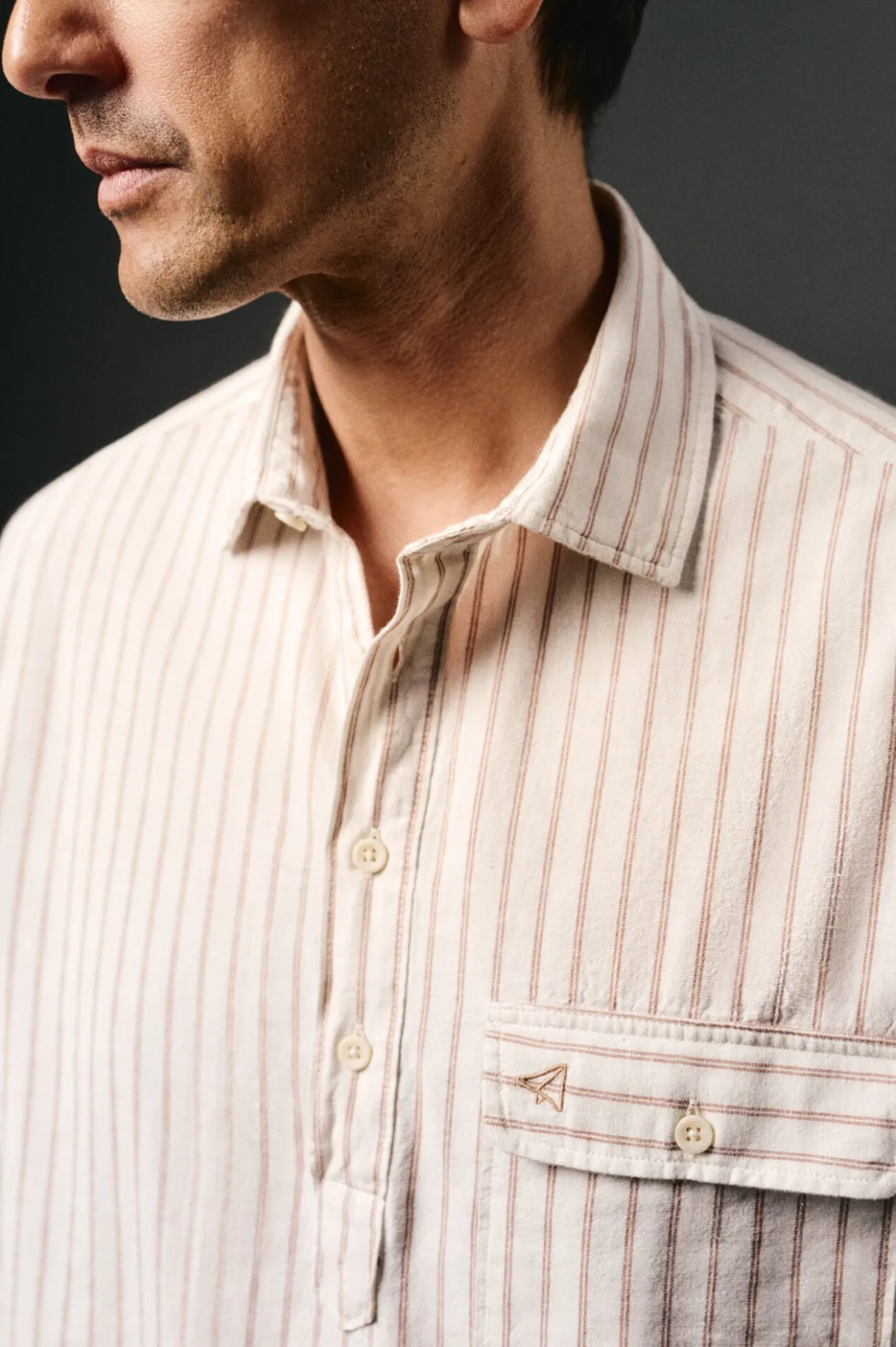 Camiseta de algodão e linho