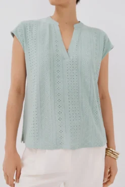 Camiseta de malha perfurada