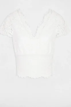 Camiseta de renda com renda em V