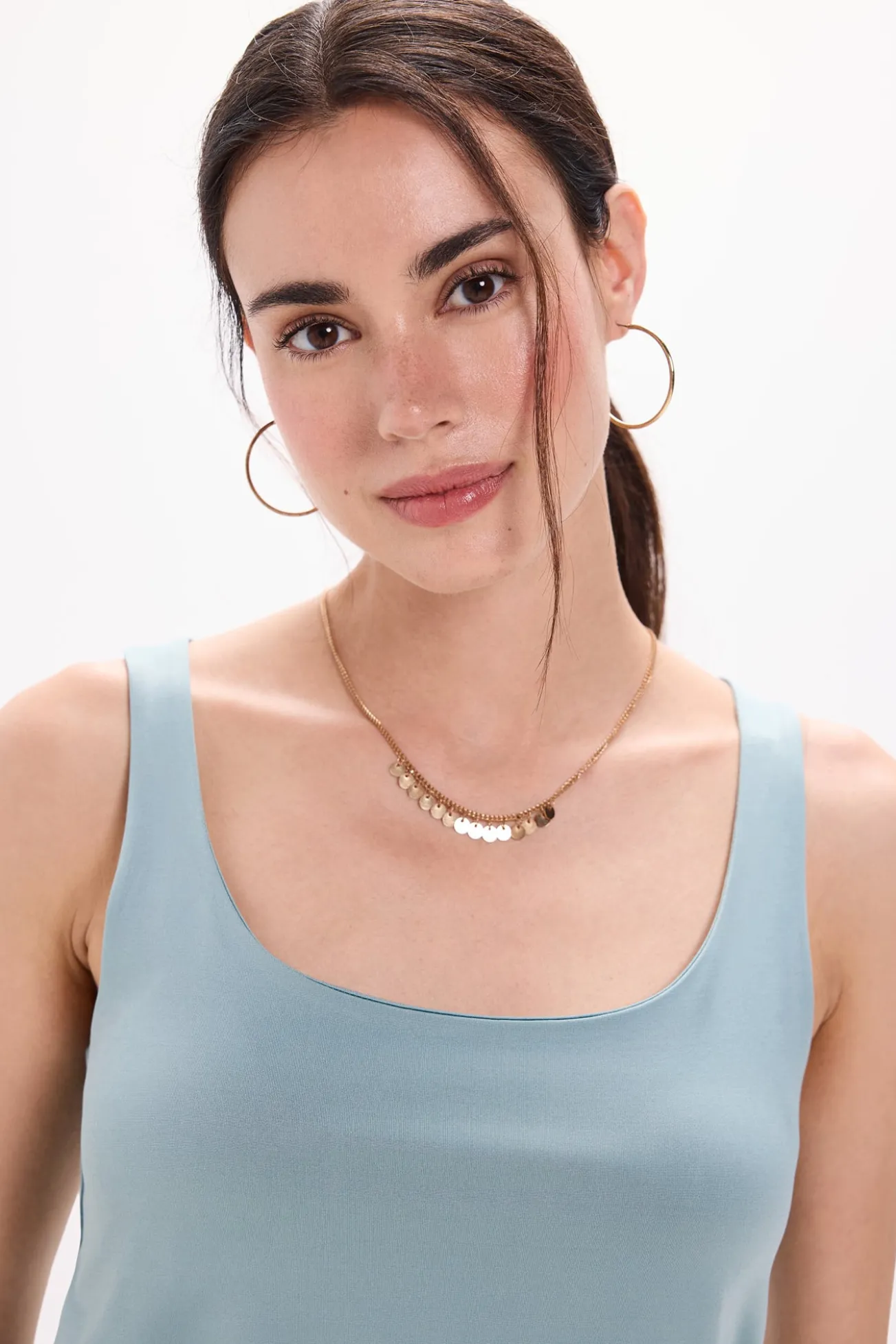 Camiseta elástica com alças largas
