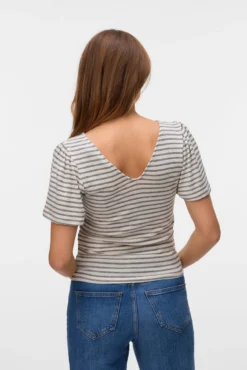 Camiseta riscas com mangas sino