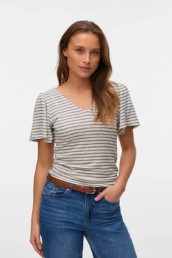 Camiseta riscas com mangas sino