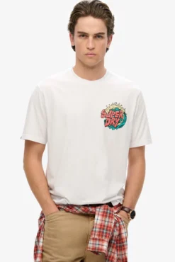 Camiseta solta narrativa ao ar livre