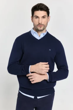 Camisola básico com gola em V