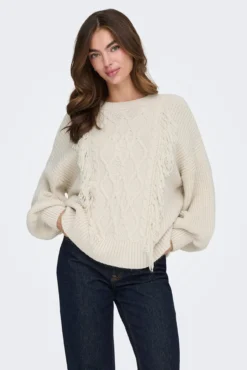 Camisola com detalhe de franjas