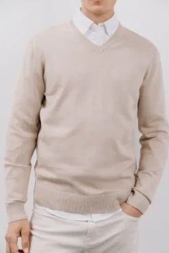Camisola de algodão com gola em bico básica