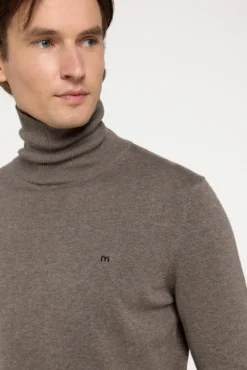 Camisola de gola alta
