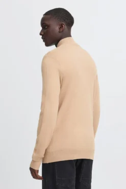 Camisola de gola alta