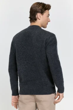 Camisola de gola caixa com corte regular