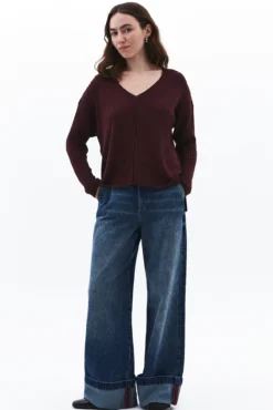 Camisola de gola em bico