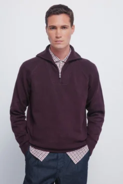 Camisola estiloso com gola de caminhoneiro