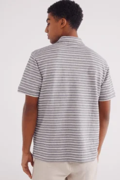 camisola estruturado com microlistras e regular fit