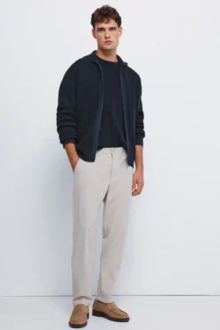 Cardigan com casaco de malha