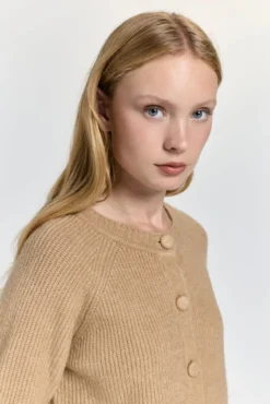 Cardigan de malha com botões forrados