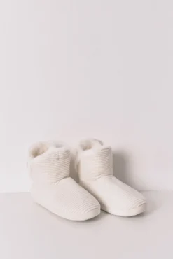 Chinelos de quarto botas canelado lurex branco