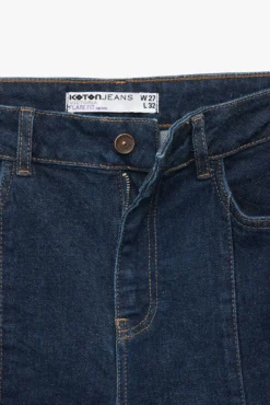 Colete de ajuste padrão com gola polo