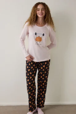 Conjunto de pijama de manga comprida com gola redonda e estampado de abóbora