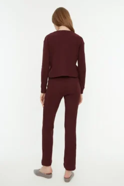 Conjunto de pijama de veludo cotelê bordô