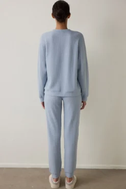 Conjunto de pijama térmico de manga comprida e gola redonda