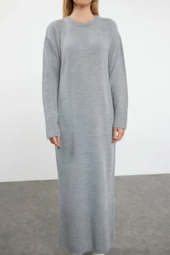 Conjunto de vestido e casaco de malha