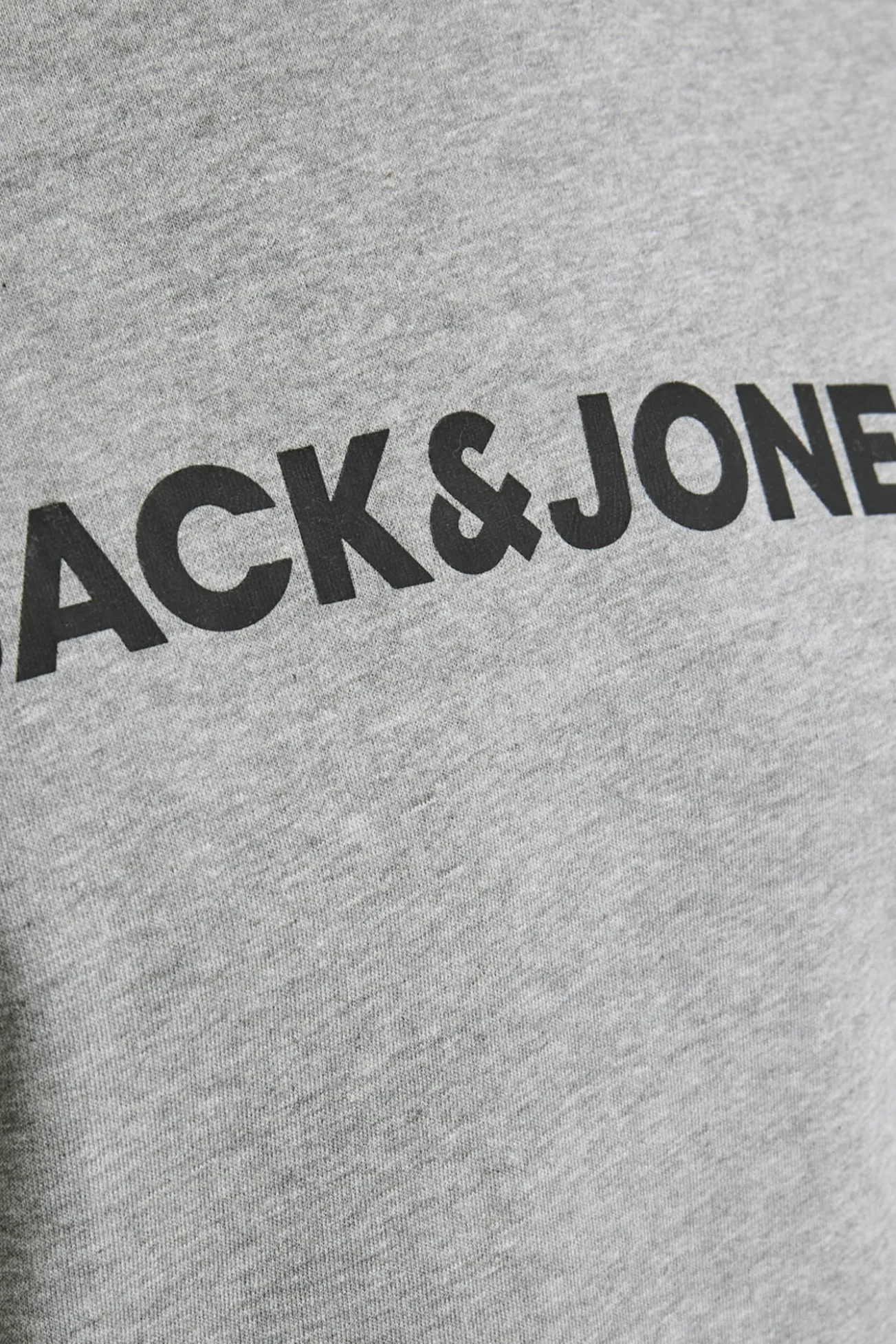 Conjunto t-shirt e calças